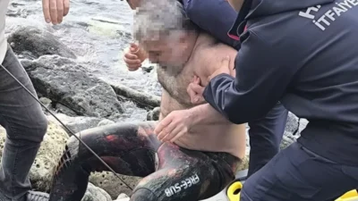 Hatay’ın Samandağ ilçesinde zıpkınla balık avlamak isteyen bir kişi, yaşadığı