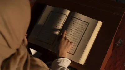 Sosyal medyada ve WhatsApp gruplarında paylaşılan kandil mesajlarıyla birlikte vatandaşlar,