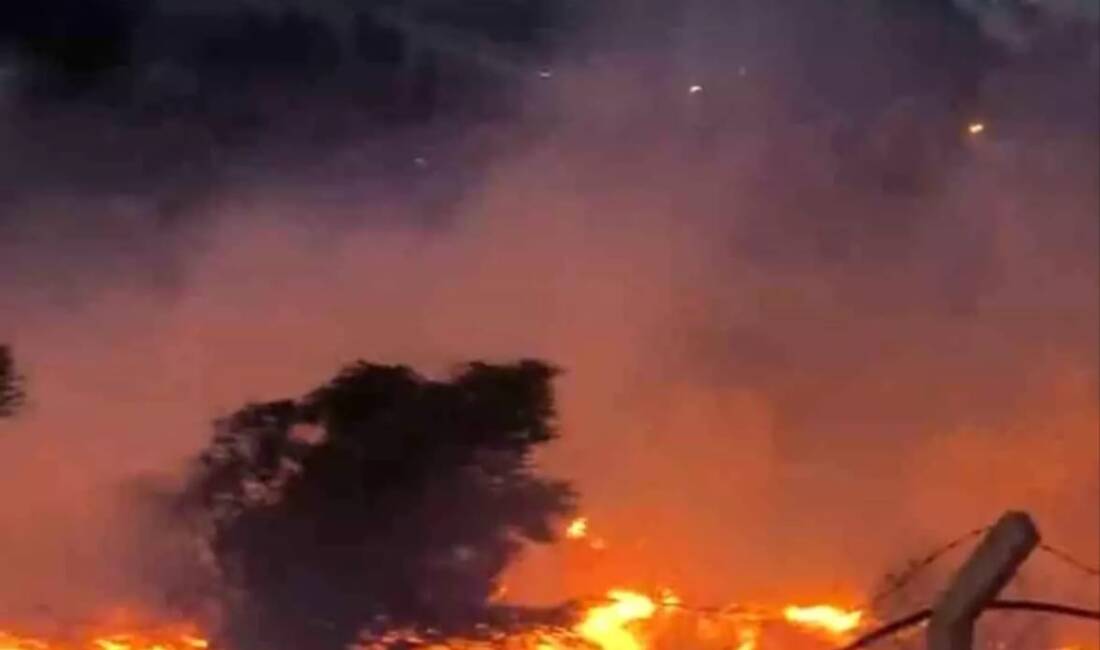 İskenderun’u Duman Kapladı: İnceleme Başlatıldı İskenderun ilçesinde çıkan yangın, Orman İşletme Müdürlüğü ekiplerinin hızlı müdahalesiyle