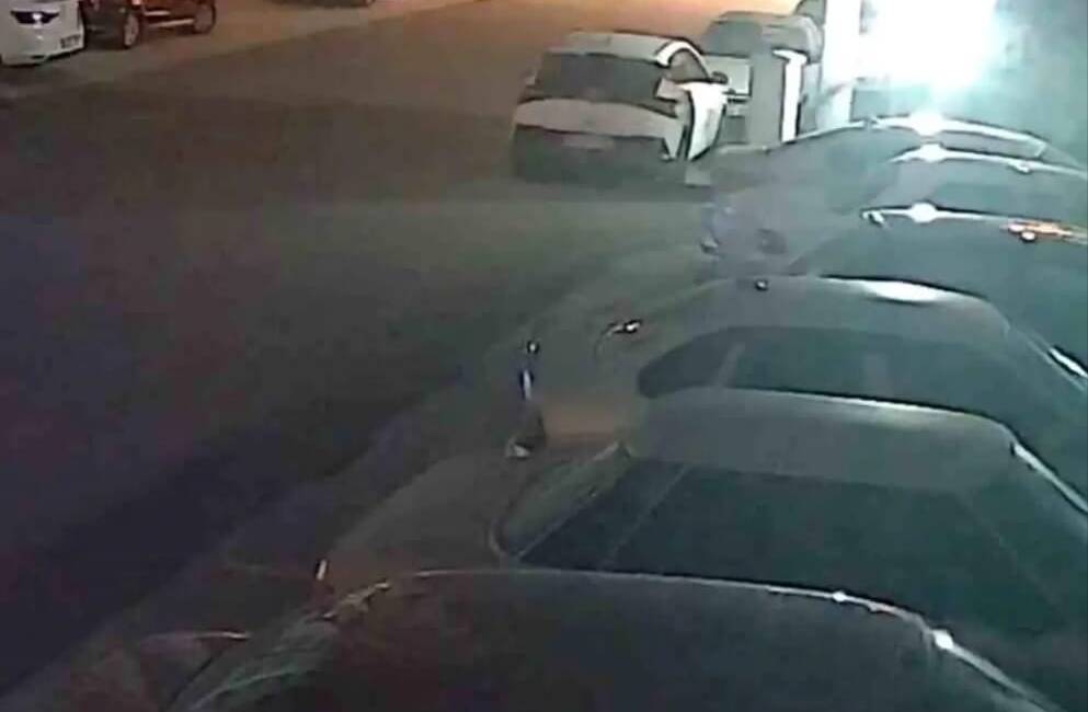 Kontrolden Çıkan Konteyner İki Otomobil Arasında Sıkıştı Hatay’ın İskenderun ilçesinde gece saatlerinde etkisini artıran kuvvetli fırtına, ilginç