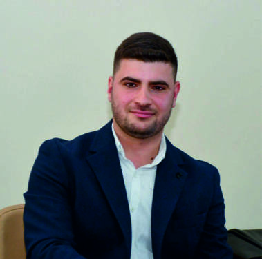 Hatay Mustafa Kemal Üniversitesi öğrencisi Samandağlı Yusuf Çapar, hayvan gübresi