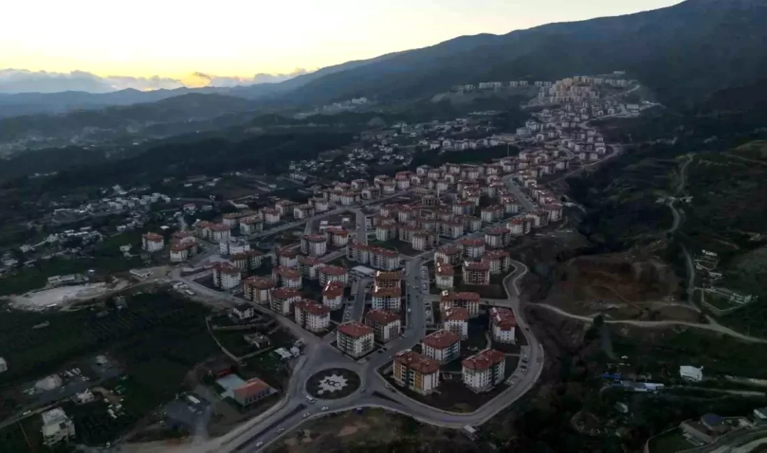 Deprem sonrası yeniden yapılanma sürecinin hız kazandığı Hatay’da, Toroslar EDAŞ,