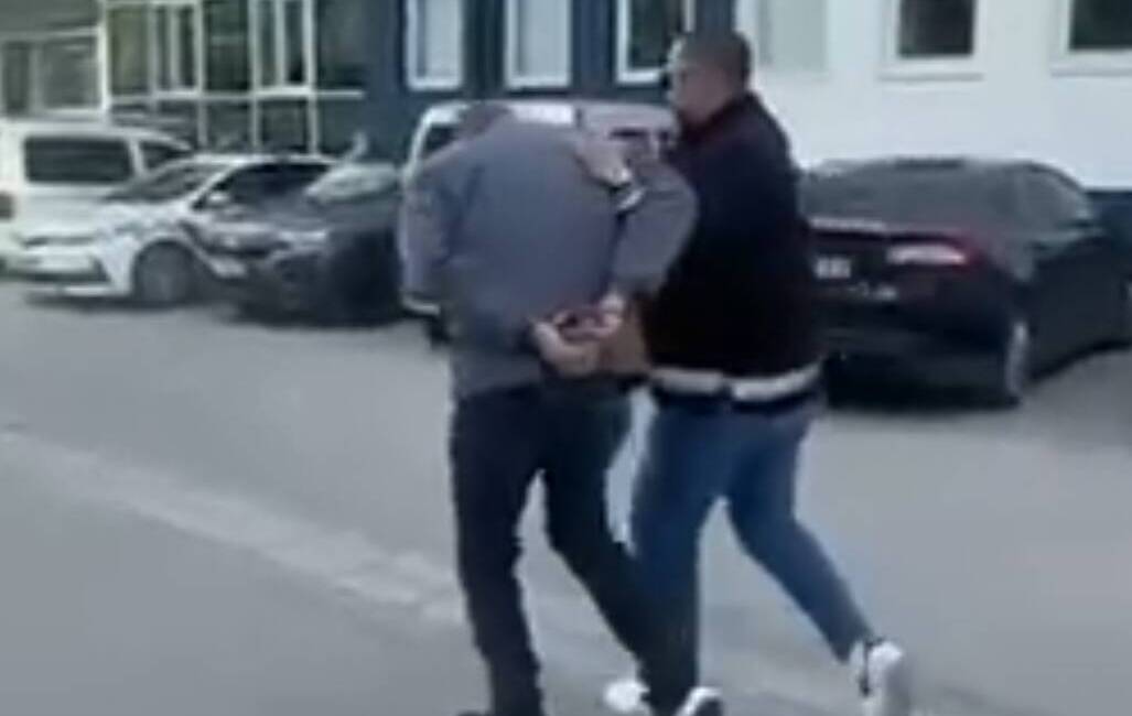 Hatay Emniyet Müdürlüğü ekipleri, aranan şahısların yakalanmasına yönelik yürüttükleri çalışmalar