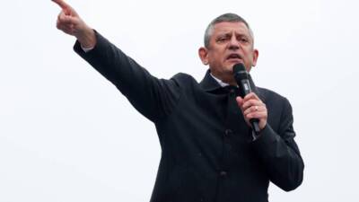 &nbsp; Hatay’da yoğun katılımla gerçekleşen CHP mitingi, yağmur altında yapıldı.