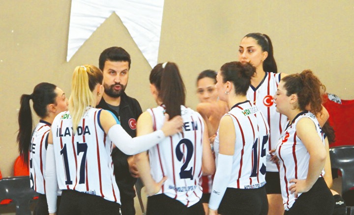 Türkiye 2. Ligi Kadınlar Voleybol Ligi 13. Grup’ta mücadele eden
