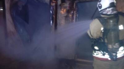 Hatay’ın Antakya ilçesinde bir konteynerde çıkan yangın, itfaiyenin hızlı müdahalesiyle