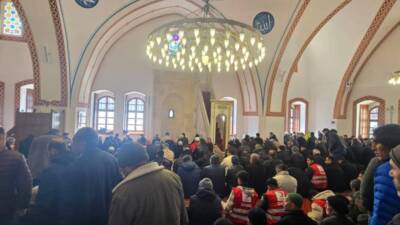 Asrın felaketi olarak nitelendirilen depremlerde ağır hasar alarak yıkılan Habibi