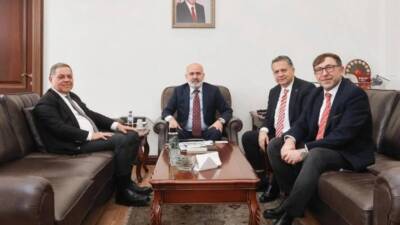 Kısa adı KGK olan Küresel Gazeteciler Konseyi’nin başkan ve yöneticilerinden