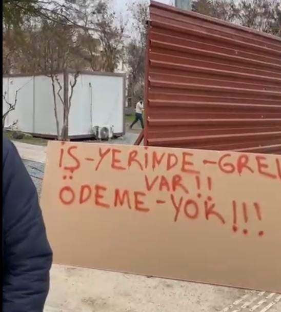 Hatay Mustafa Kemal Üniversitesi yerleşkesinde devam eden bina güçlendirme ve