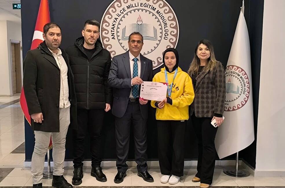 Antakya’ya bağlı Kisecik Şehit Bestami Güler Ortaokulu öğrencisi Elif Nisa