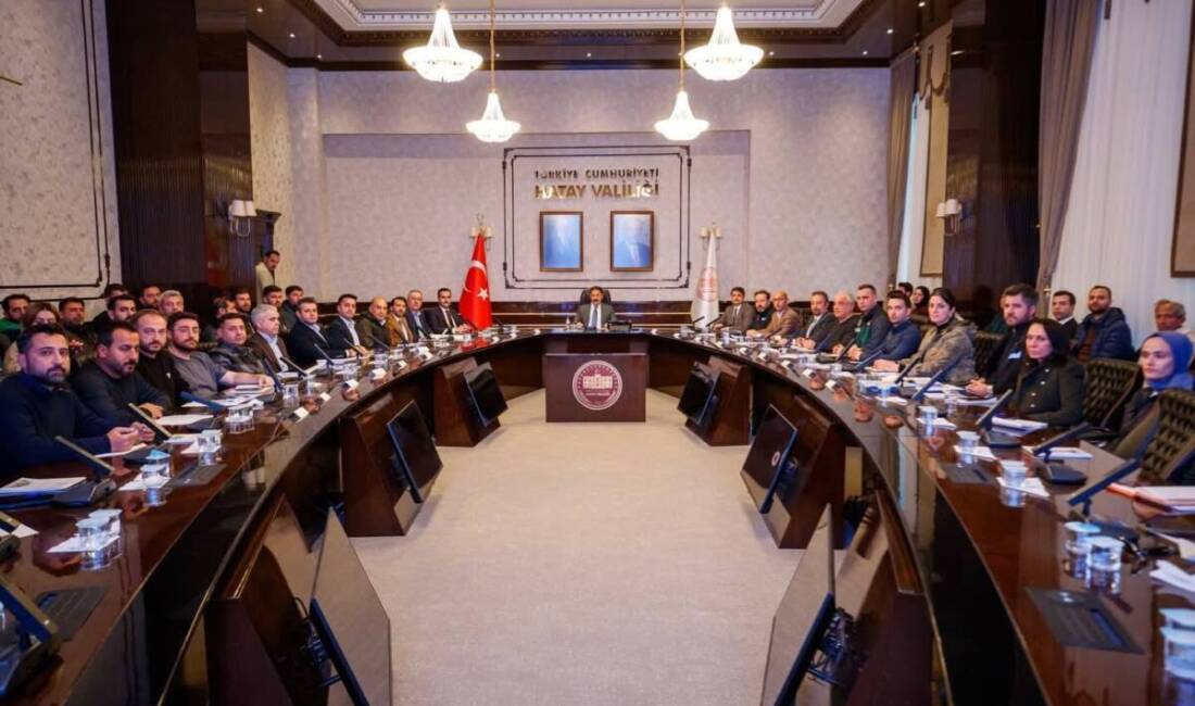 Hatay’da kalıcı afet konutlarına ilişkin mevcut durumun değerlendirildiği koordinasyon toplantısı,