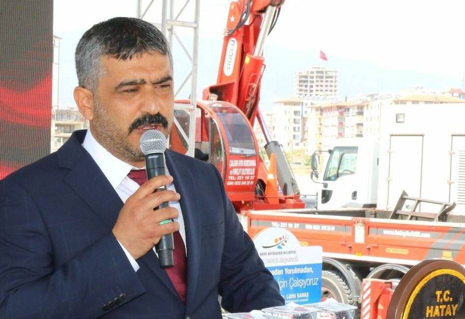 Hatay İnşaat İşçileri Odası Başkanı Mehmet Alakuş, Cumhurbaşkanı Recep Tayyip