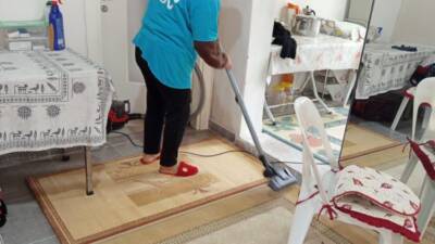 Hatay’ın Erzin ilçesinde, bakıma muhtaç yaşlı ve engelli vatandaşların yaşam