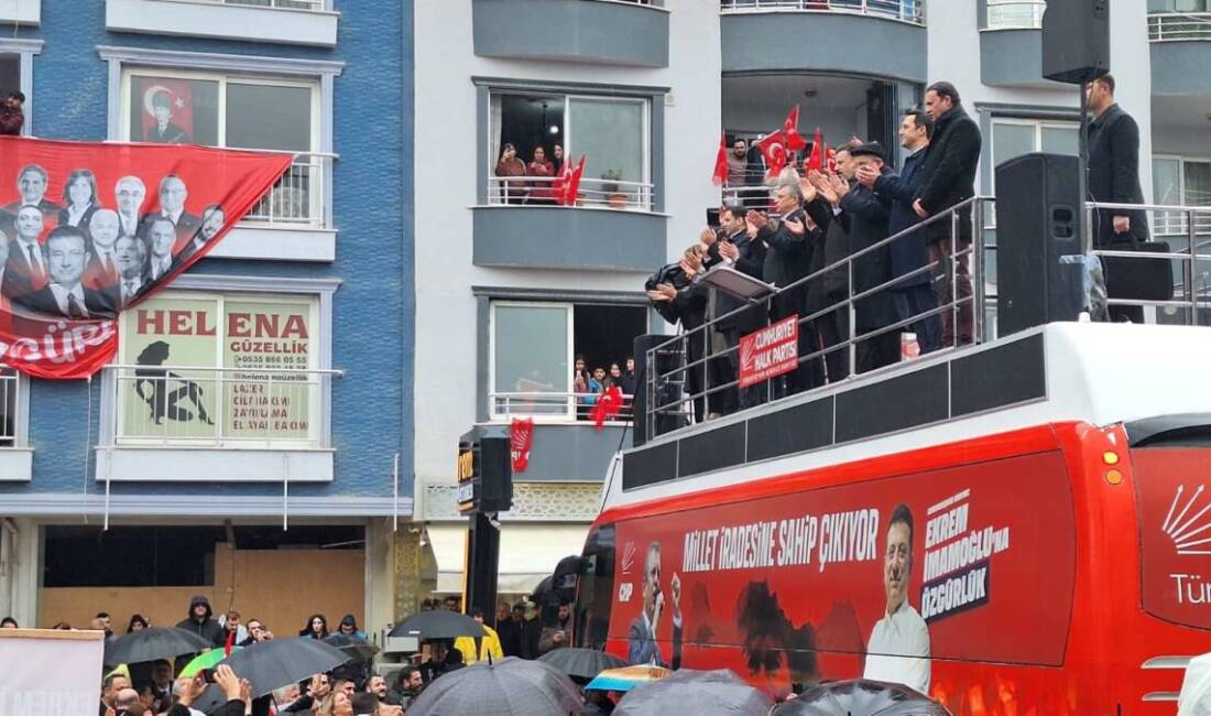 CHP lideri Özgür Özel, iktidarın deprem konutlarıyla ilgili rakamlarla övünmesini