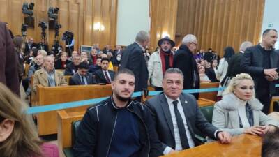 Hatay Cumhuriyet Halk Partisi (CHP) Milletvekili Servet Mullaoğlu, partisinin salı