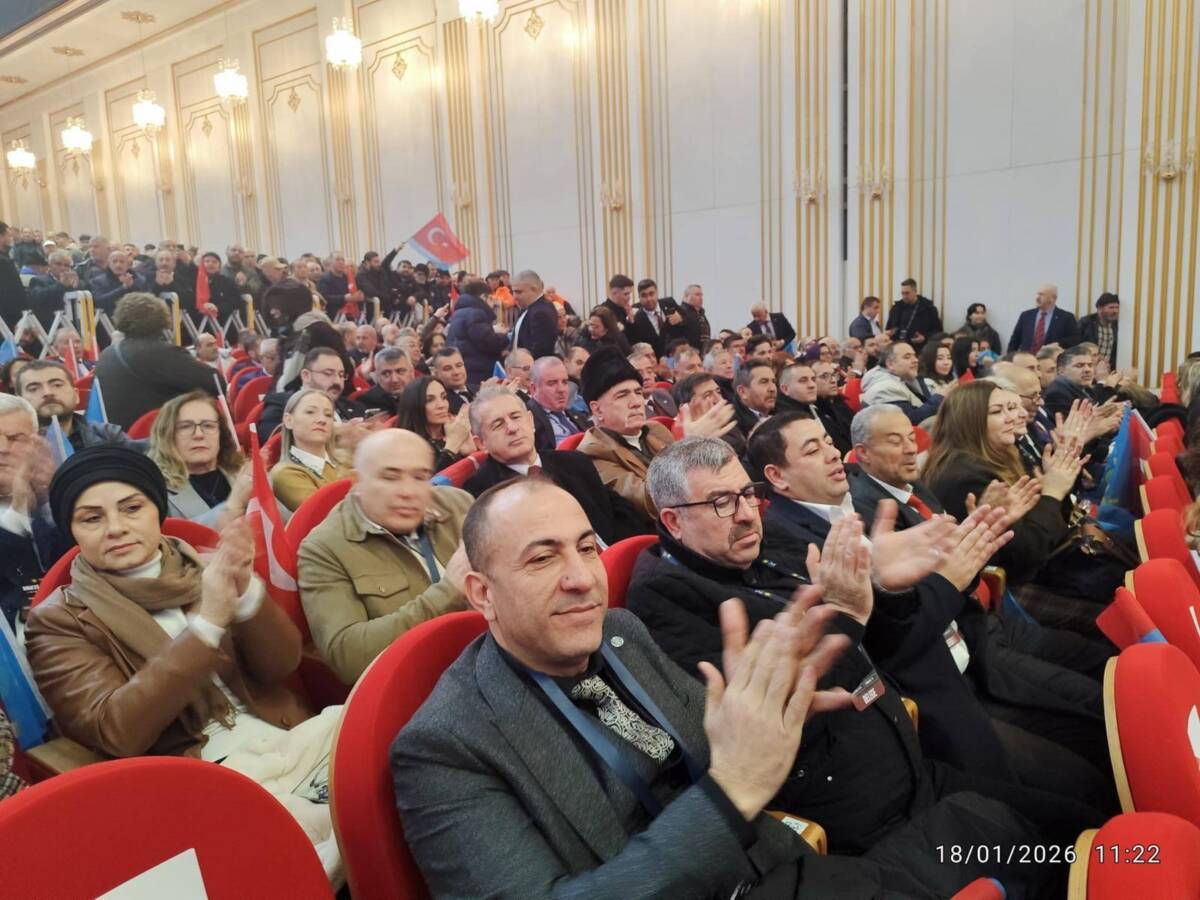 İYİ Parti’nin olağan kurultayı büyük bir katılımla gerçekleştirildi. Kurultayda Müsavat