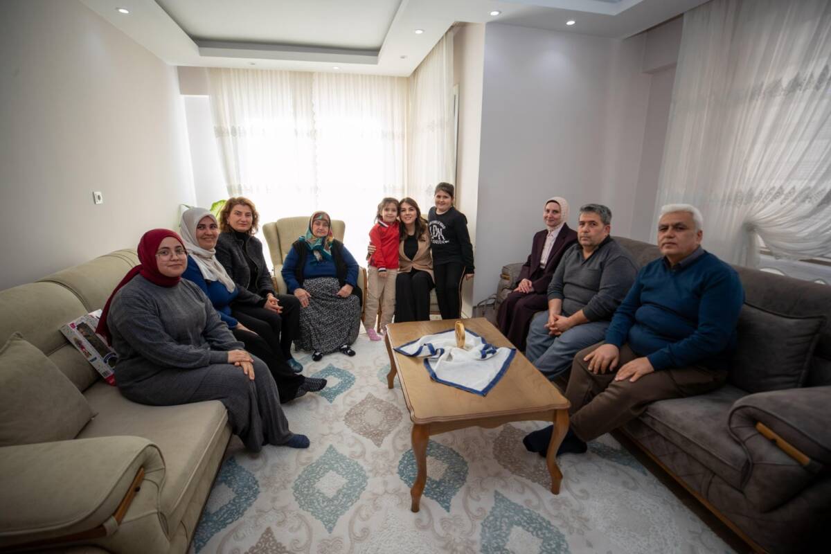 Hatay Valisi Mustafa Masatlı’nın eşi Esra Masatlı, İl Emniyet Müdürü’nün