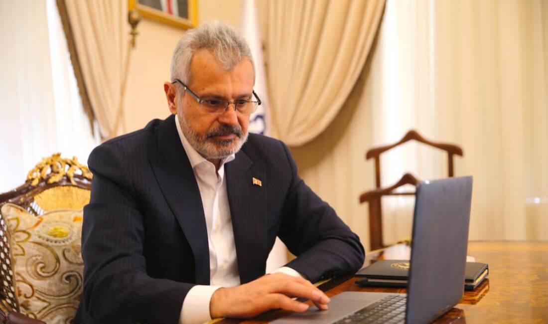 Hatay Büyükşehir Belediye Başkanı Mehmet Öntürk, Anadolu Ajansının (AA) gözünden