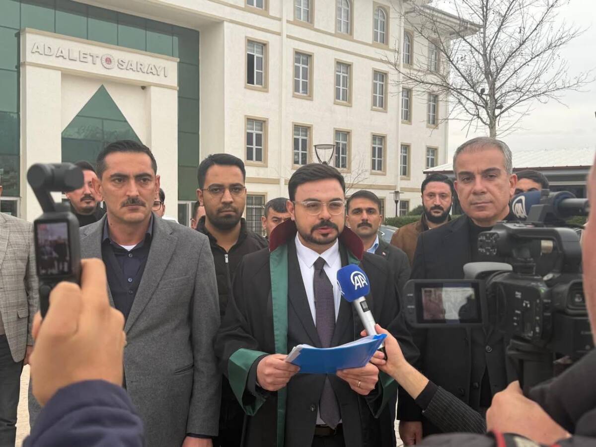 AK Parti Kırıkhan İlçe Başkanlığı, sosyal medya paylaşımlarında hakaret içerdiği