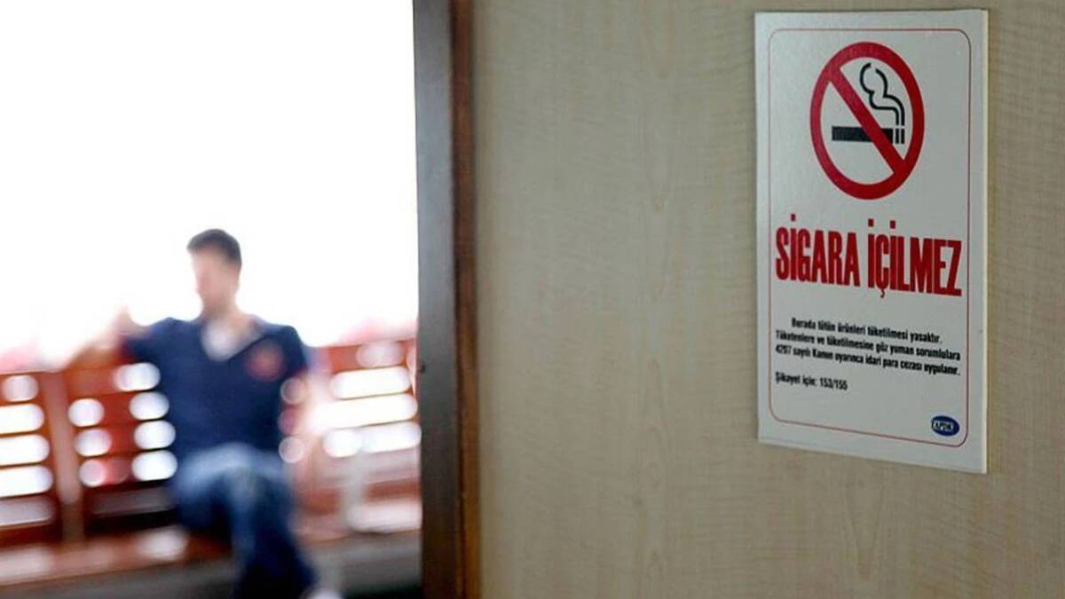 Sağlık Bakanı Kemal Memişoğlu, sigara kullanımının kamusal alandaki etkilerini azaltmaya