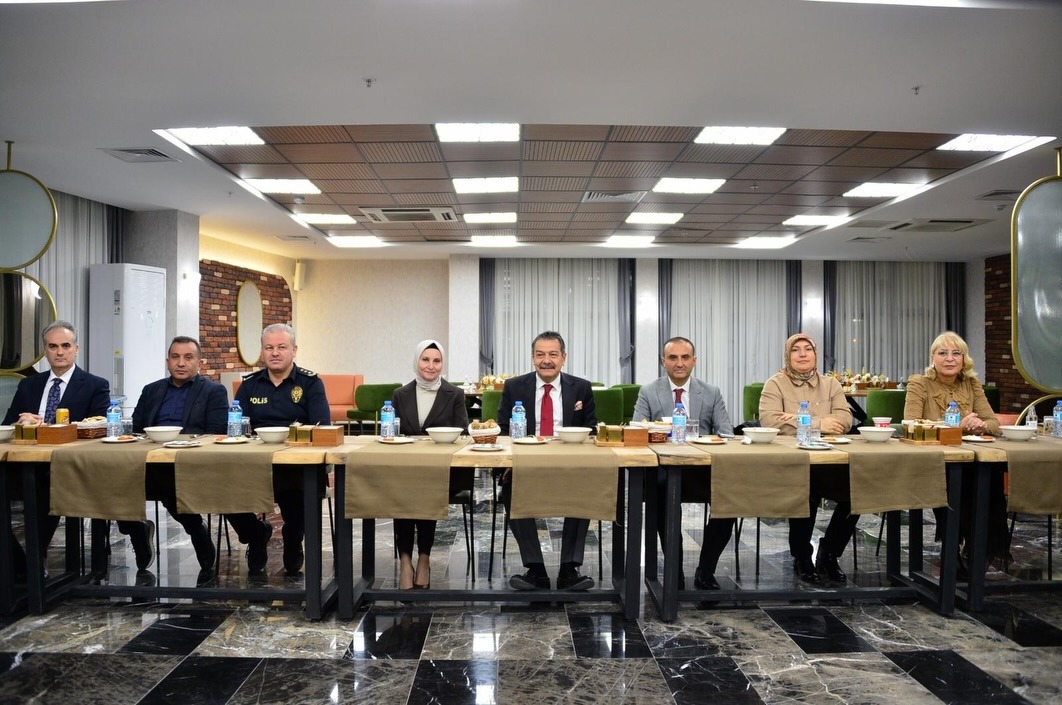 Hatay İl Emniyet Müdürlüğü bünyesinde görev yapan müdür, amir ve