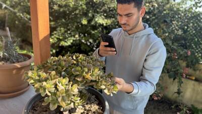 Hataylı genç girişimci, geliştirdiği mobil uygulamayla bitki türü tanımlama ve