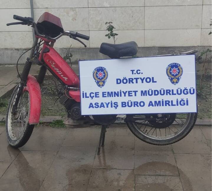 Hatay’ın Dörtyol ilçesinde 22 Ocak 2026 tarihinde yaşanan motosiklet hırsızlığı