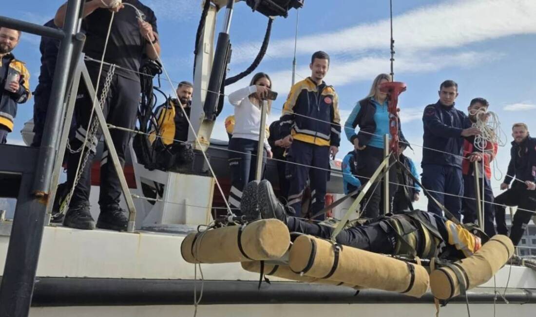 Sahil Güvenlik Komutanlığı, deniz ortamında yaşanabilecek acil durumlara müdahale kapasitesini