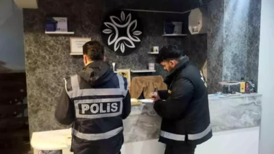 Hatay Emniyet Müdürlüğü ekipleri, il merkezinde masaj ve spa salonlarına