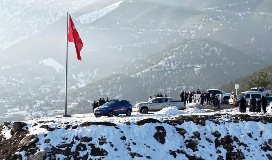 Hatay’ın Hassa ilçesine bağlı Arpalıuşağı Mahallesi’nde, rüzgâr ve yağış nedeniyle