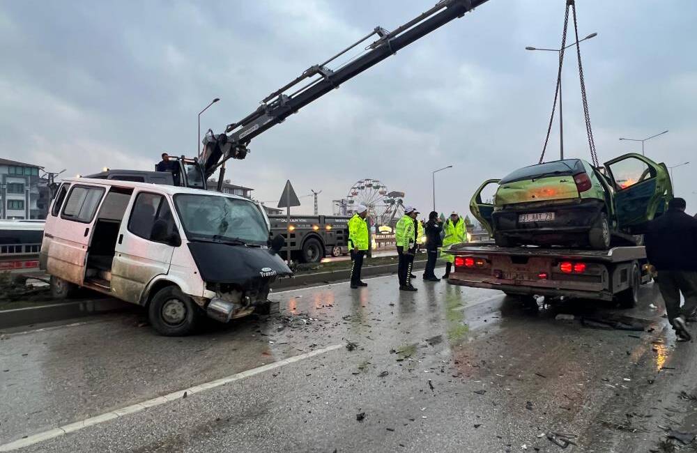 Hatay’ın Antakya ilçesinde meydana gelen trafik kazasında ağır yaralanan ilkokul