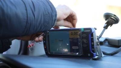 Hatay Büyükşehir Belediyesi (HBB), kent içi ulaşımda hizmet veren taksici