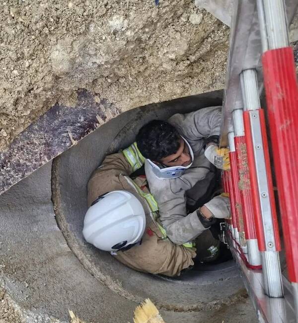 Hatay’ın merkez ilçesinde kuyuya düşen bir vatandaş, itfaiye ekiplerinin çalışmasıyla