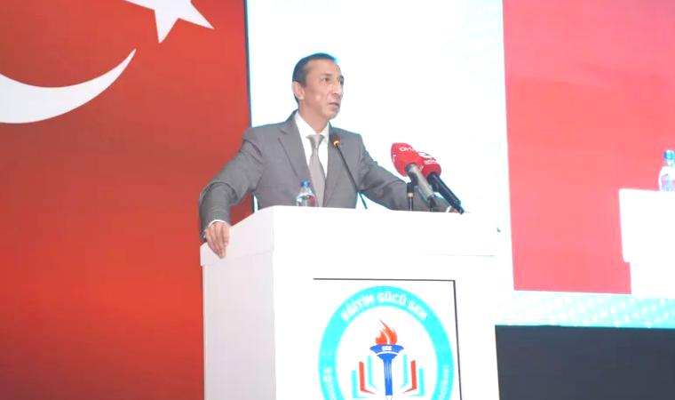 Türkiye'de kamu sendikacılığının uyma davranışı ve etkileyen faktörleri analiz eden