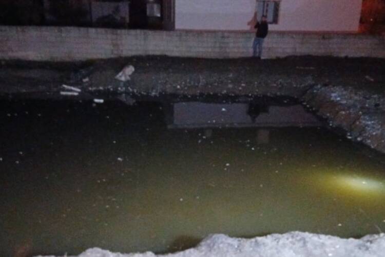 Hatay’ın Kırıkhan ilçesinde yaşanan acı olayda, su dolu bir inşaat