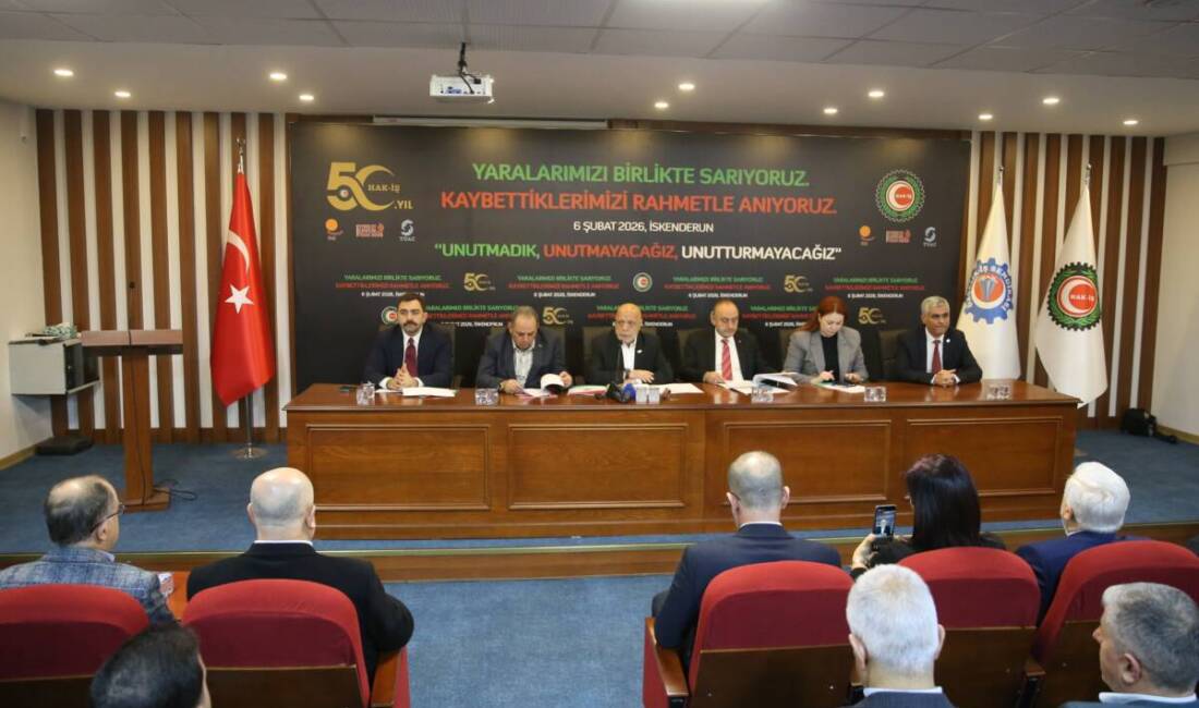 HAK-İŞ Konfederasyonu ve Hizmet-İş Sendikası Genel Başkanı Mahmut Arslan, depremden