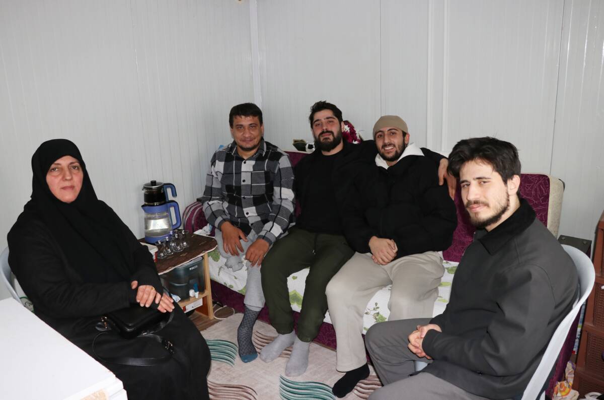 Hatay'da 6 Şubat 2023'teki ilk depremde yıkılan binanın enkazından 149