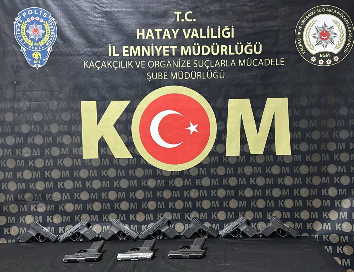 Hatay merkezli yürütülen kapsamlı bir soruşturma kapsamında, üç ilde faaliyet