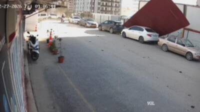 &nbsp; Hatay’da etkili olan kuvvetli fırtına, Antakya ilçesi Akasya Mahallesi’nde