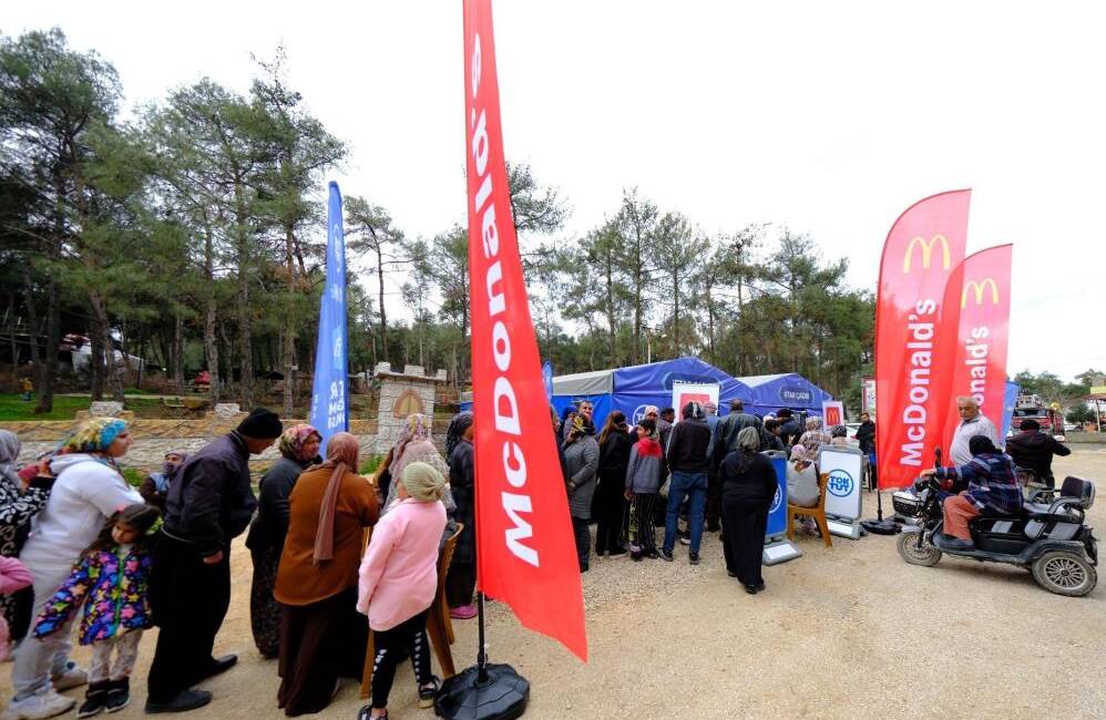 TOKTUT Derneği, Ramazan ayı kapsamında Hatay‘ın Kırıkhan ilçesindeki konteyner kentlerde her