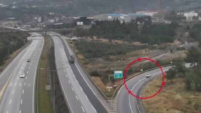 Hatay’ın Payas ilçesinde otoyolda ters yönde ilerlediği belirlenen pikap sürücüsüne