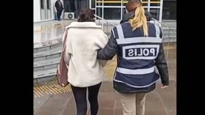  Hatay Emniyet Müdürlüğü ekipleri, Defne ilçesinde aranan hırsız İ.Y.’yi yakalayarak