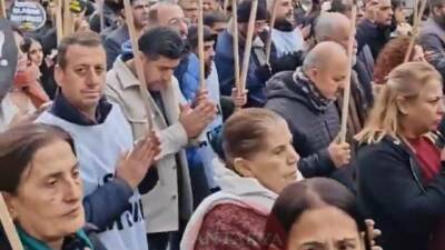 6 Şubat depremlerinin yıl dönümü dolayısıyla Hatay’da anma programları gerçekleştirildi.