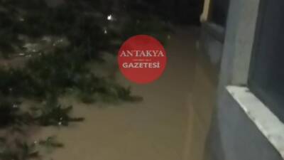 Hatay’da etkili olan sağanak yağış, Antakya Dikmece TOKİ Konutları 6.