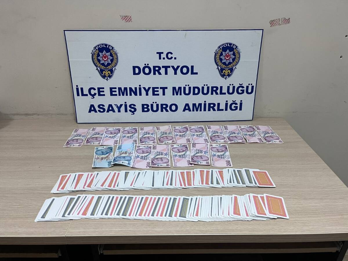 Hatay Emniyet Müdürlüğü ekipleri, kumar oynanması için yer ve imkân