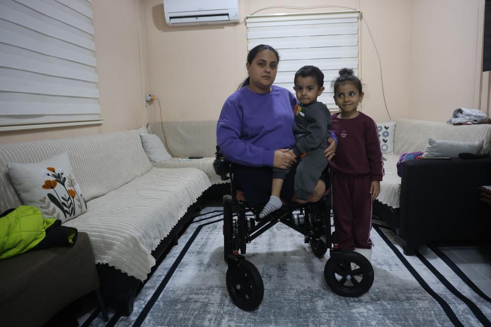 Hatay’da depremde eşini, iki evladını ve bacaklarını kaybeden Ebru Çevikkol,