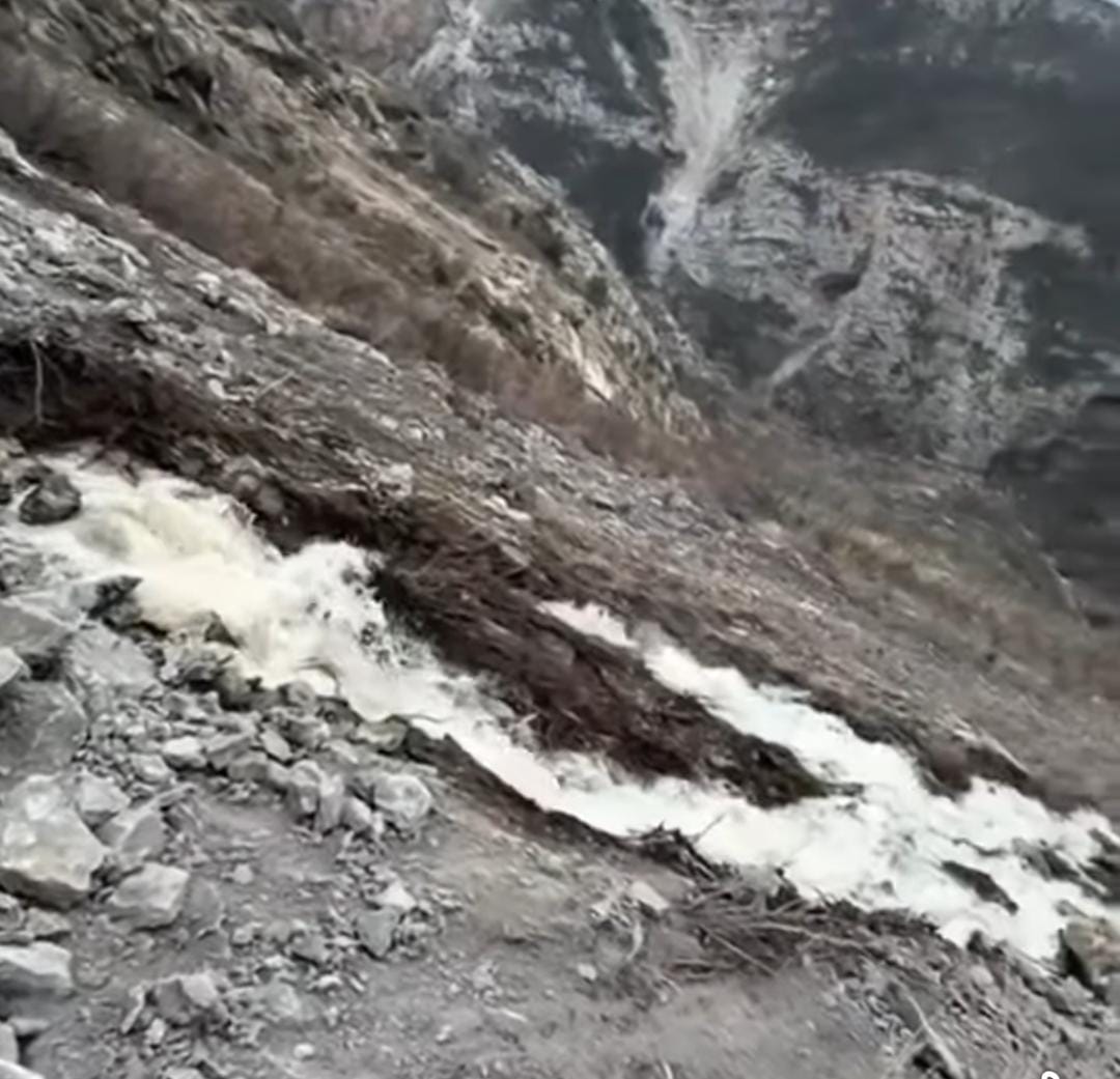 İskenderun ilçesinde Değirmendere–Kurşunlu içme suyu isale hattında meydana gelen heyelan