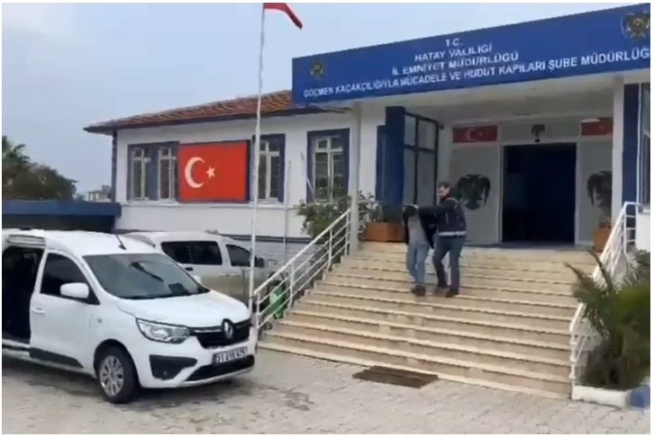 Hatay Emniyet Müdürlüğü ekipleri, göçmen kaçakçılığıyla mücadele kapsamında yürüttükleri çalışmalarını