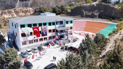 Kahramanmaraş merkezli depremlerin en ağır yıkımı bıraktığı Hatay’da, eğitim altyapısının