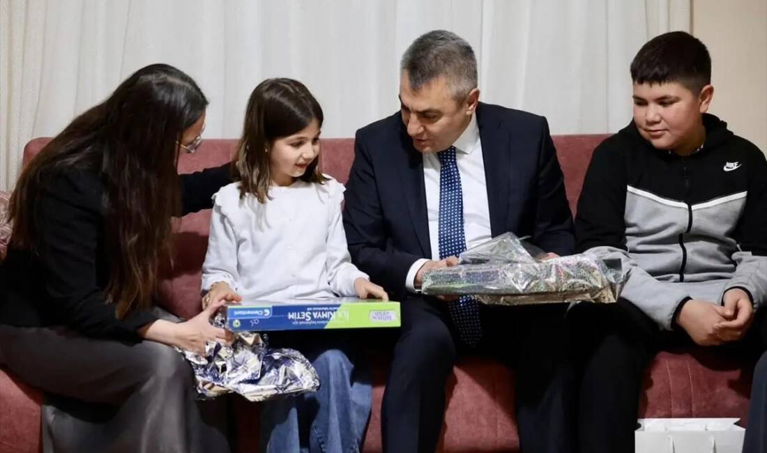 6 Şubat 2023 depremlerinin üçüncü yılında, Hatay’da enkazdan annesinin kucağında